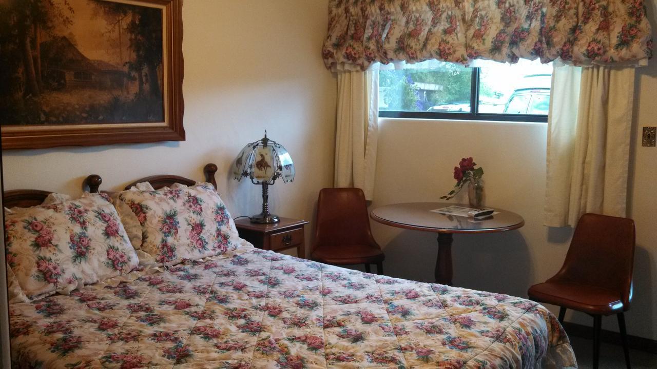 Swiss Mountain Motel Thayne Екстер'єр фото